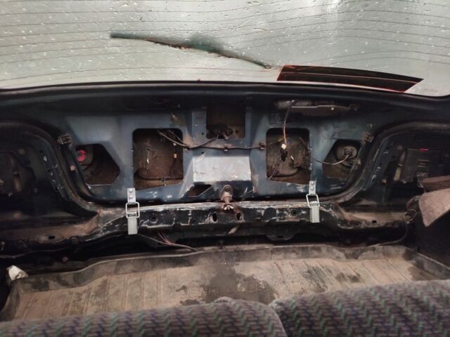 Зеленый Форд Эскорт, объемом двигателя 0 л и пробегом 999 тыс. км за 378 $, фото 5 на Automoto.ua