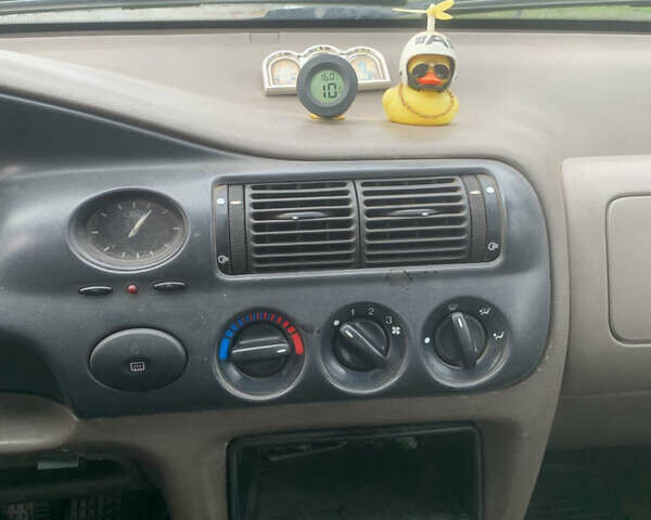 Зеленый Форд Эскорт, объемом двигателя 1.8 л и пробегом 216 тыс. км за 1900 $, фото 12 на Automoto.ua