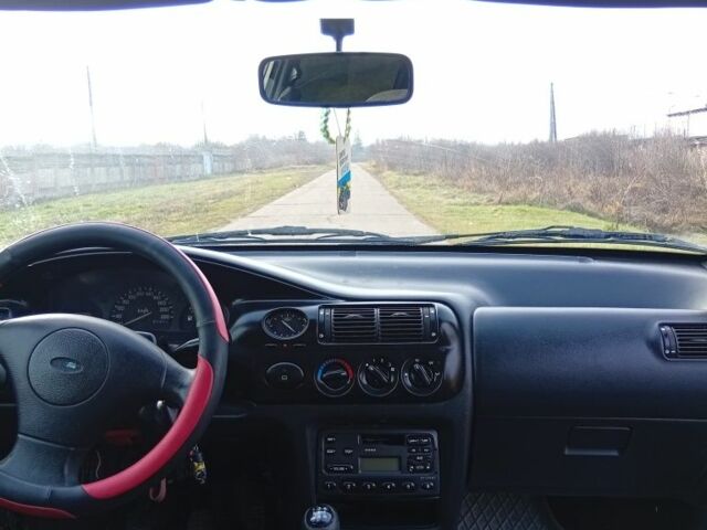 Зелений Форд Ескорт, об'ємом двигуна 1.3 л та пробігом 290 тис. км за 1650 $, фото 6 на Automoto.ua