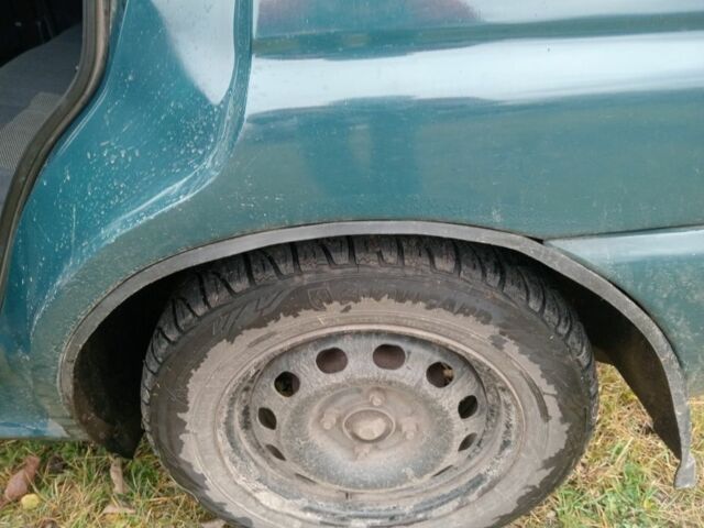 Зеленый Форд Эскорт, объемом двигателя 1.6 л и пробегом 300 тыс. км за 2200 $, фото 5 на Automoto.ua