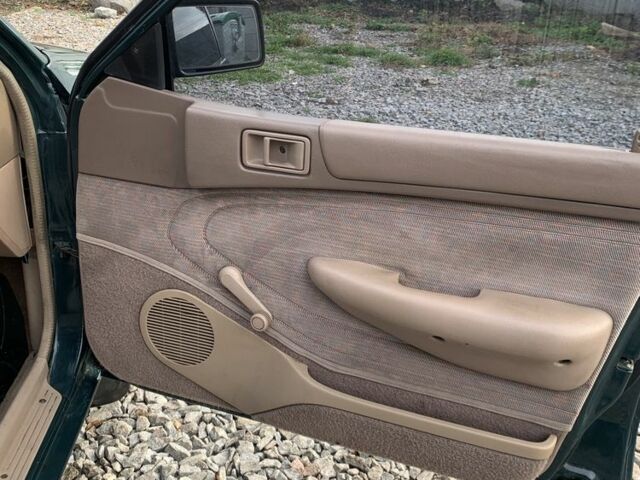 Зеленый Форд Эскорт, объемом двигателя 1.9 л и пробегом 251 тыс. км за 2000 $, фото 14 на Automoto.ua