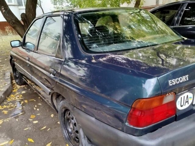 Зеленый Форд Эскорт, объемом двигателя 1.8 л и пробегом 3 тыс. км за 1900 $, фото 6 на Automoto.ua
