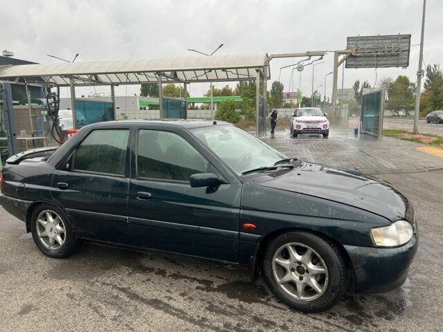 Зеленый Форд Эскорт, объемом двигателя 1.8 л и пробегом 340 тыс. км за 1000 $, фото 8 на Automoto.ua