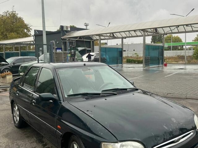 Зеленый Форд Эскорт, объемом двигателя 1.8 л и пробегом 340 тыс. км за 1000 $, фото 7 на Automoto.ua