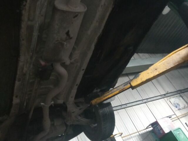 Зеленый Форд Эскорт, объемом двигателя 1.8 л и пробегом 340 тыс. км за 1000 $, фото 13 на Automoto.ua