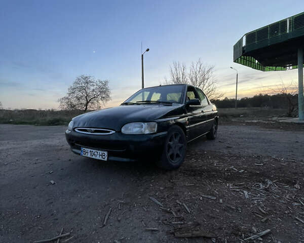 Зелений Форд Ескорт, об'ємом двигуна 1.8 л та пробігом 238 тис. км за 1600 $, фото 1 на Automoto.ua
