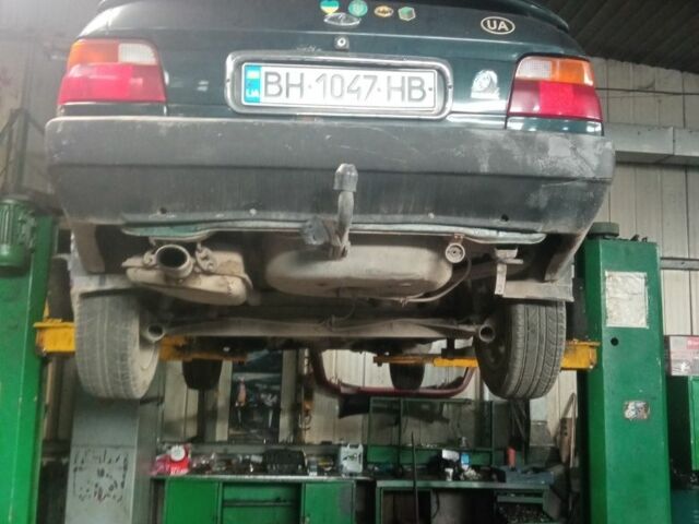 Зеленый Форд Эскорт, объемом двигателя 1.8 л и пробегом 340 тыс. км за 1000 $, фото 12 на Automoto.ua