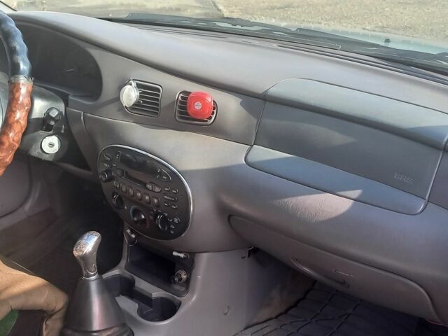 Зелений Форд Ескорт, об'ємом двигуна 2 л та пробігом 150 тис. км за 2000 $, фото 3 на Automoto.ua