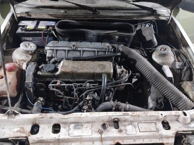 Зелений Форд Ескорт, об'ємом двигуна 1.6 л та пробігом 1 тис. км за 700 $, фото 2 на Automoto.ua