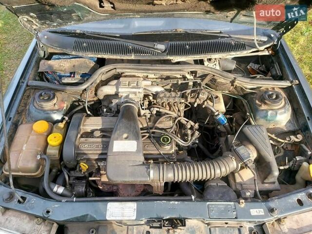 Зеленый Форд Эскорт, объемом двигателя 1.8 л и пробегом 436 тыс. км за 1999 $, фото 9 на Automoto.ua