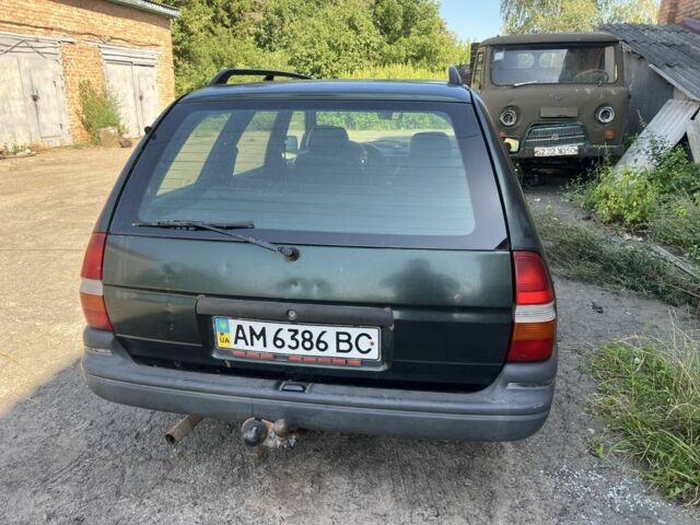 Зеленый Форд Эскорт, объемом двигателя 1.8 л и пробегом 2 тыс. км за 900 $, фото 2 на Automoto.ua