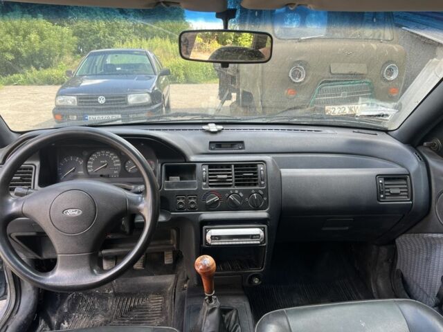 Зеленый Форд Эскорт, объемом двигателя 1.8 л и пробегом 2 тыс. км за 900 $, фото 4 на Automoto.ua