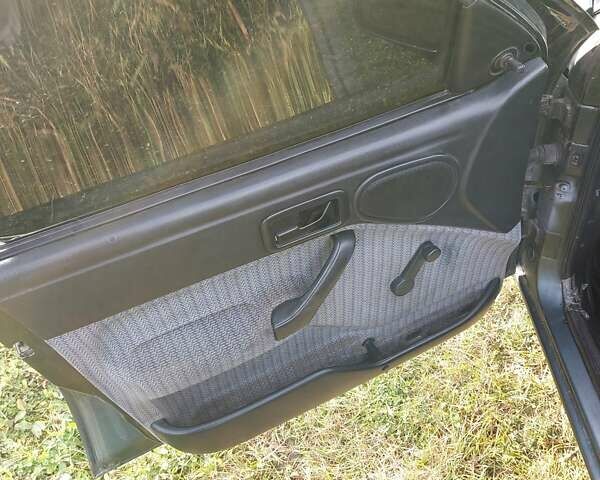 Зеленый Форд Эскорт, объемом двигателя 1.8 л и пробегом 436 тыс. км за 1999 $, фото 18 на Automoto.ua