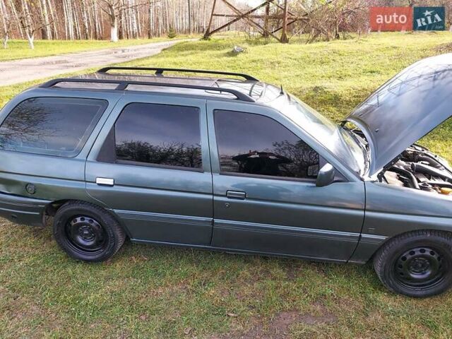 Зеленый Форд Эскорт, объемом двигателя 1.8 л и пробегом 436 тыс. км за 1999 $, фото 3 на Automoto.ua