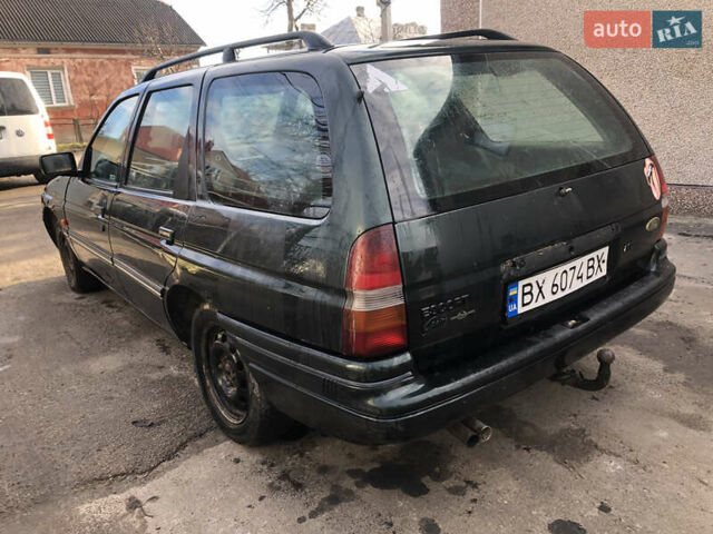 Зелений Форд Ескорт, об'ємом двигуна 1.6 л та пробігом 250 тис. км за 399 $, фото 6 на Automoto.ua