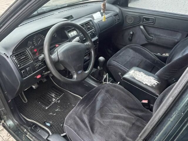 Зеленый Форд Эскорт, объемом двигателя 1.6 л и пробегом 321 тыс. км за 1211 $, фото 8 на Automoto.ua