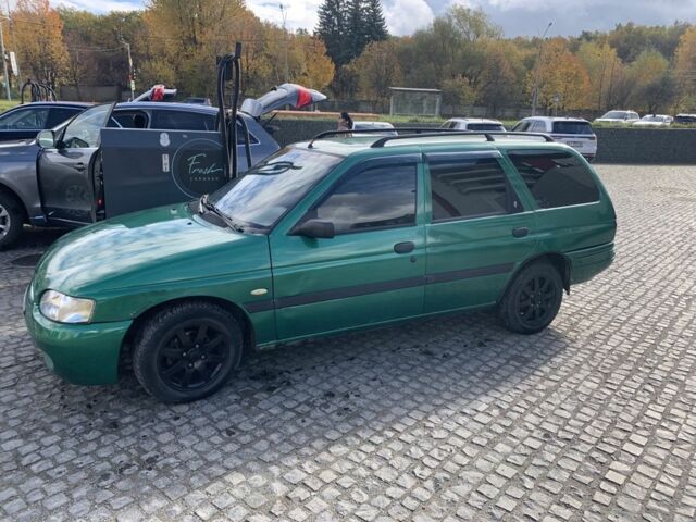 Зеленый Форд Эскорт, объемом двигателя 1.8 л и пробегом 408 тыс. км за 1500 $, фото 2 на Automoto.ua