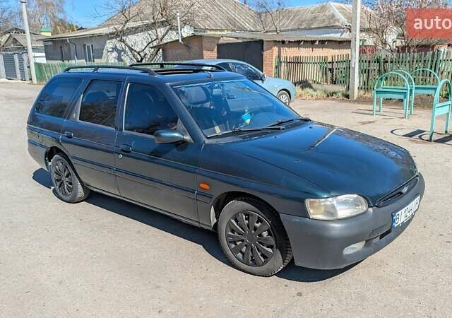 Зеленый Форд Эскорт, объемом двигателя 1.6 л и пробегом 217 тыс. км за 2000 $, фото 1 на Automoto.ua