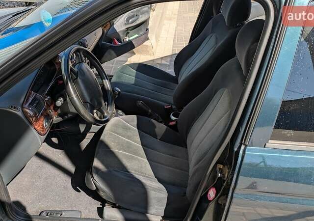 Зеленый Форд Эскорт, объемом двигателя 1.6 л и пробегом 217 тыс. км за 2000 $, фото 10 на Automoto.ua