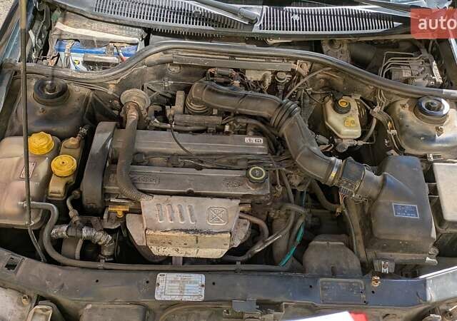 Зеленый Форд Эскорт, объемом двигателя 1.6 л и пробегом 217 тыс. км за 2000 $, фото 27 на Automoto.ua