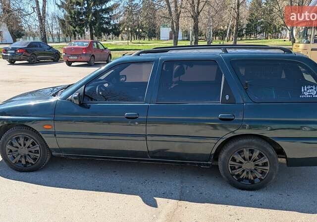 Зеленый Форд Эскорт, объемом двигателя 1.6 л и пробегом 217 тыс. км за 2000 $, фото 3 на Automoto.ua