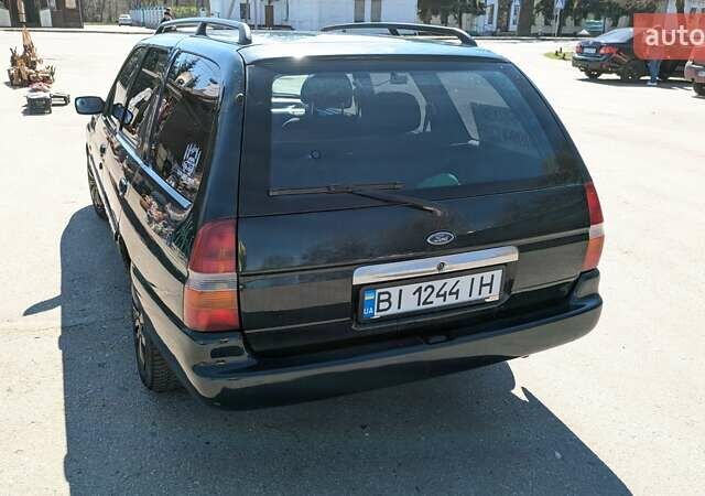 Зеленый Форд Эскорт, объемом двигателя 1.6 л и пробегом 217 тыс. км за 2000 $, фото 19 на Automoto.ua