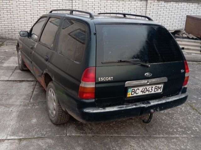 Зеленый Форд Эскорт, объемом двигателя 0 л и пробегом 200 тыс. км за 1200 $, фото 2 на Automoto.ua