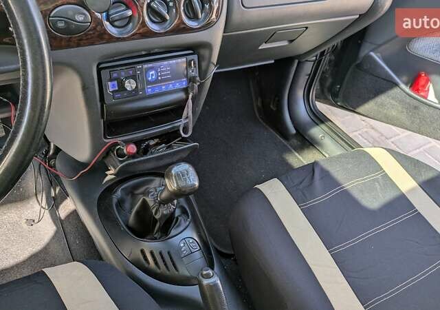 Зеленый Форд Эскорт, объемом двигателя 1.6 л и пробегом 217 тыс. км за 2000 $, фото 15 на Automoto.ua