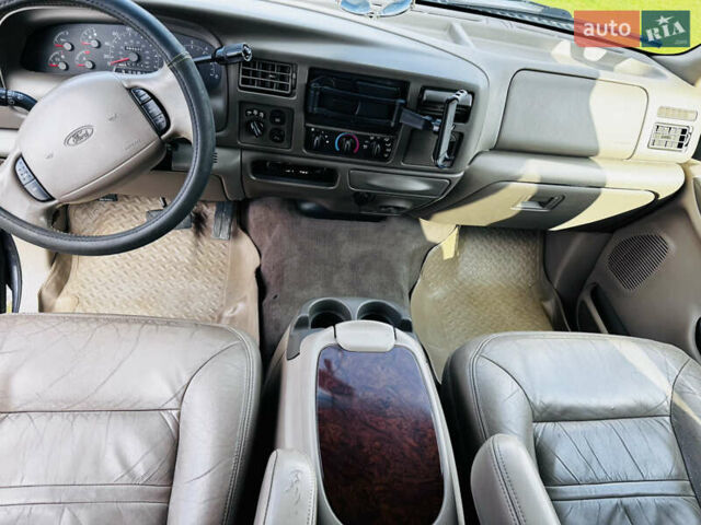 Форд Екскурсія, об'ємом двигуна 6.8 л та пробігом 180 тис. км за 33000 $, фото 22 на Automoto.ua