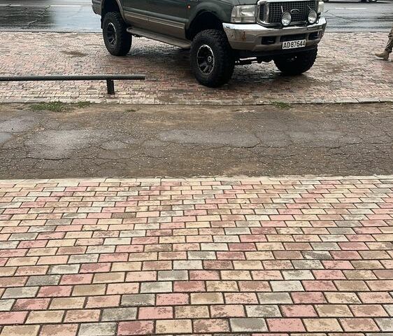 Зелений Форд Екскурсія, об'ємом двигуна 7.3 л та пробігом 333 тис. км за 28000 $, фото 11 на Automoto.ua