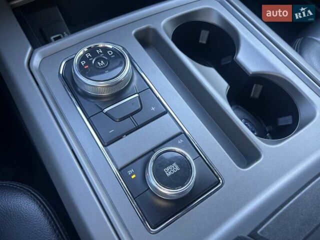 Форд Экспедиция 2019 в Ровно на Automoto.ua Белый Форд Экспедиция, объемом двигателя 3.5 л и пробегом 157 тыс. км за 26000 $, фото 31 на Automoto.ua