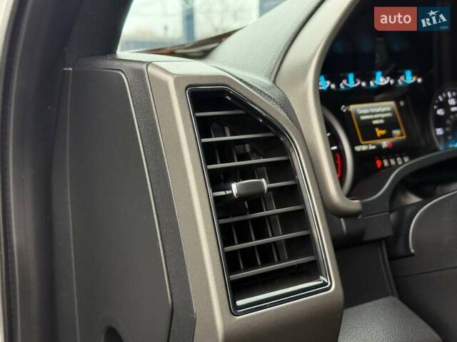 Белый Форд Экспедиция, объемом двигателя 3.5 л и пробегом 157 тыс. км за 26300 $, фото 27 на Automoto.ua