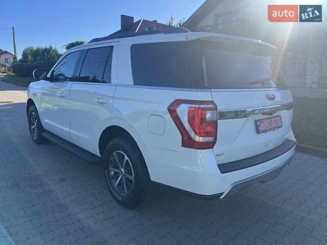 Форд Экспедиция 2019 в Ровно на Automoto.ua Белый Форд Экспедиция, объемом двигателя 3.5 л и пробегом 157 тыс. км за 26000 $, фото 52 на Automoto.ua