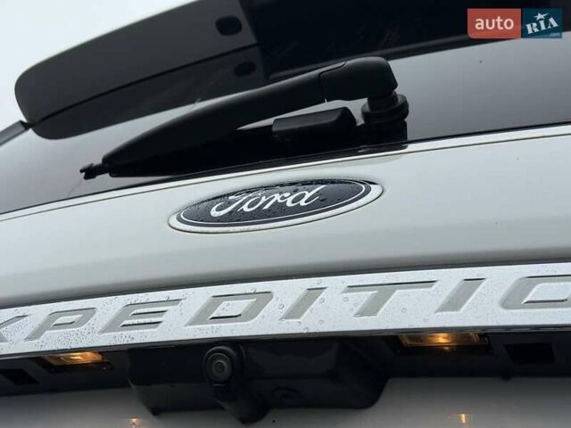 Белый Форд Экспедиция, объемом двигателя 3.5 л и пробегом 157 тыс. км за 26300 $, фото 10 на Automoto.ua