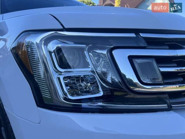 Форд Экспедиция 2019 в Ровно на Automoto.ua Белый Форд Экспедиция, объемом двигателя 3.5 л и пробегом 157 тыс. км за 26000 $, фото 50 на Automoto.ua