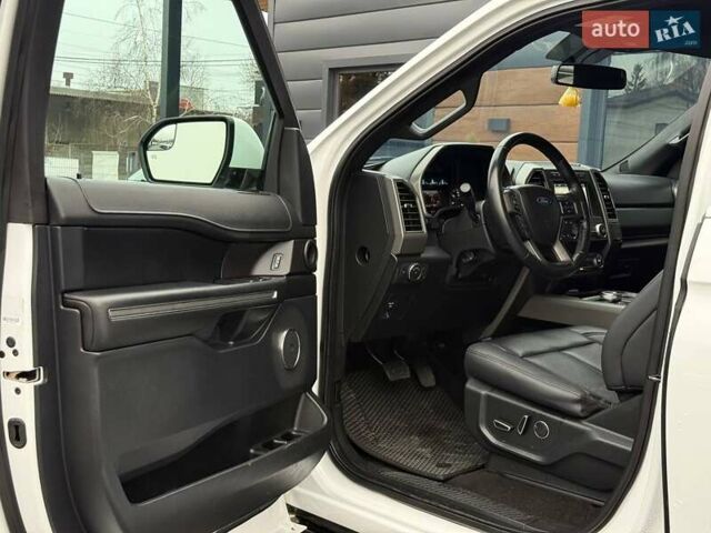 Белый Форд Экспедиция, объемом двигателя 3.5 л и пробегом 157 тыс. км за 26300 $, фото 18 на Automoto.ua