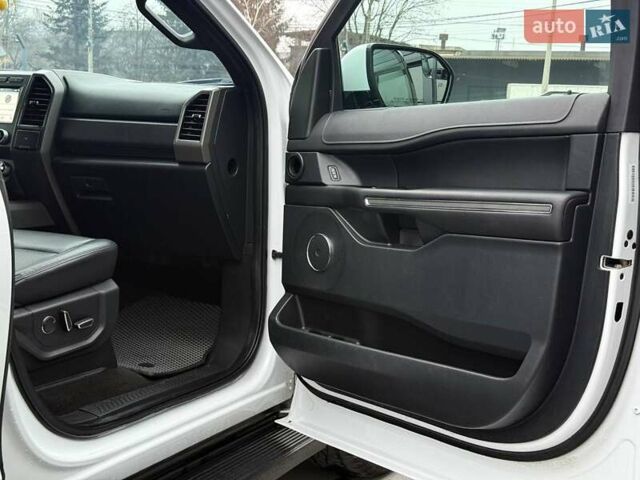 Белый Форд Экспедиция, объемом двигателя 3.5 л и пробегом 157 тыс. км за 26300 $, фото 60 на Automoto.ua