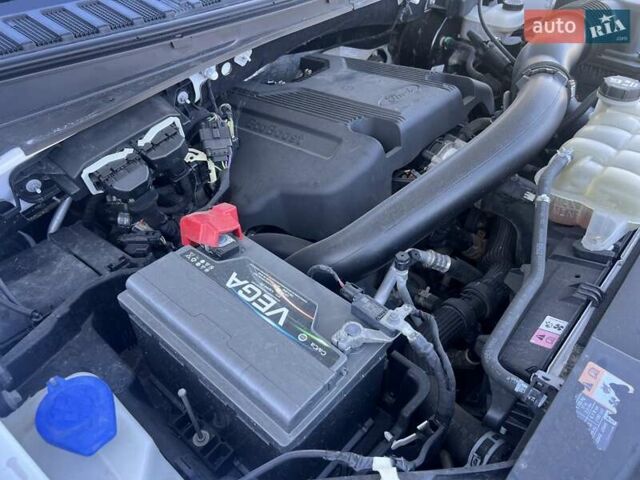 Форд Экспедиция 2019 в Ровно на Automoto.ua Белый Форд Экспедиция, объемом двигателя 3.5 л и пробегом 157 тыс. км за 26000 $, фото 47 на Automoto.ua