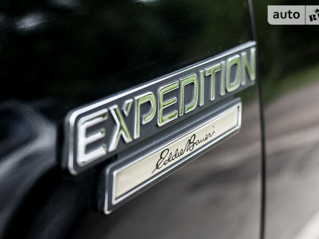 Черный Форд Экспедиция, объемом двигателя 5.4 л и пробегом 380 тыс. км за 11000 $, фото 41 на Automoto.ua