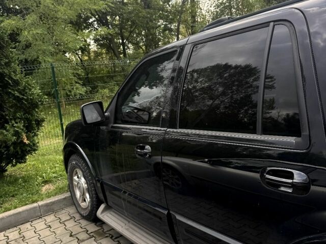 Чорний Форд Экспедиція, об'ємом двигуна 5 л та пробігом 320 тис. км за 4000 $, фото 15 на Automoto.ua