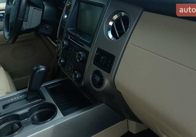 Черный Форд Экспедиция, объемом двигателя 3.5 л и пробегом 170 тыс. км за 17890 $, фото 24 на Automoto.ua