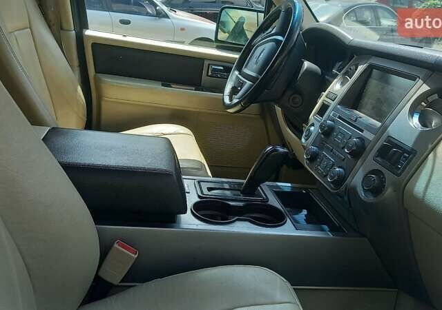 Черный Форд Экспедиция, объемом двигателя 3.5 л и пробегом 170 тыс. км за 17890 $, фото 3 на Automoto.ua