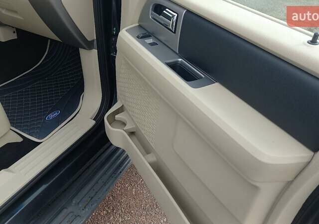 Черный Форд Экспедиция, объемом двигателя 3.5 л и пробегом 170 тыс. км за 17890 $, фото 27 на Automoto.ua