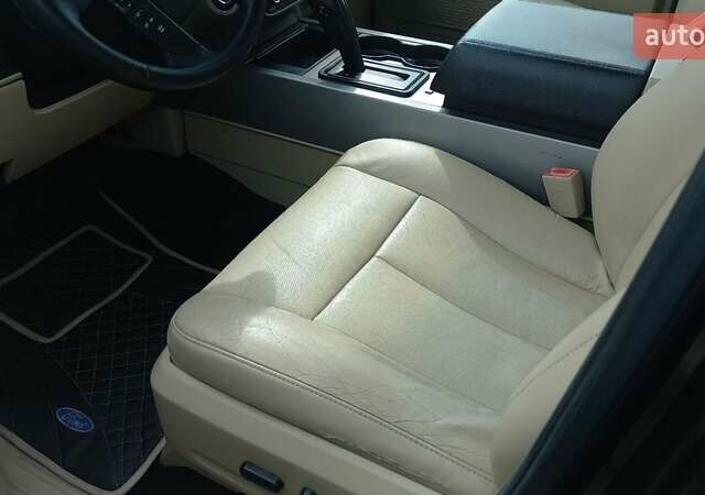 Черный Форд Экспедиция, объемом двигателя 3.5 л и пробегом 170 тыс. км за 17890 $, фото 19 на Automoto.ua