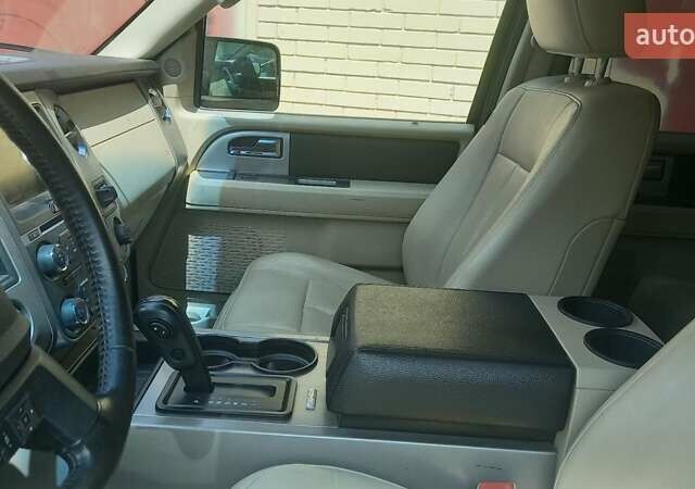 Черный Форд Экспедиция, объемом двигателя 3.5 л и пробегом 170 тыс. км за 17890 $, фото 5 на Automoto.ua