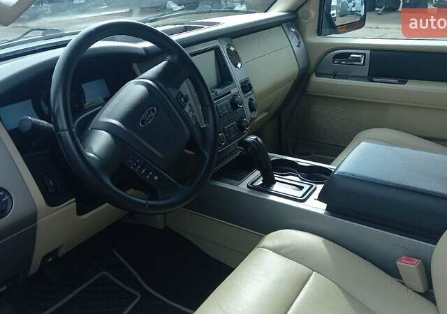 Черный Форд Экспедиция, объемом двигателя 3.5 л и пробегом 170 тыс. км за 17890 $, фото 16 на Automoto.ua