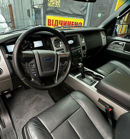 Черный Форд Экспедиция, объемом двигателя 3.5 л и пробегом 282 тыс. км за 25000 $, фото 19 на Automoto.ua