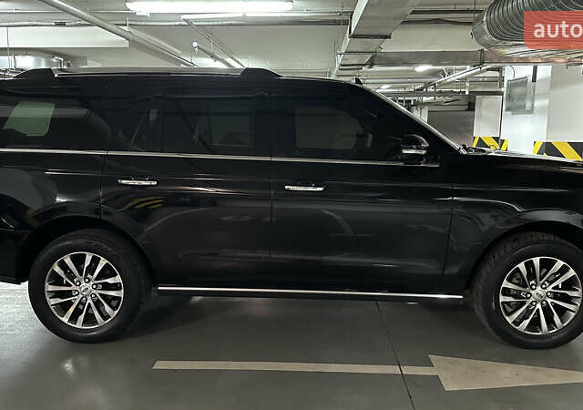 Черный Форд Экспедиция, объемом двигателя 3.5 л и пробегом 143 тыс. км за 31900 $, фото 1 на Automoto.ua