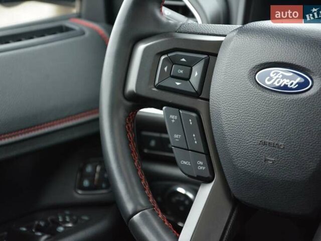 Черный Форд Экспедиция, объемом двигателя 3.5 л и пробегом 31 тыс. км за 48000 $, фото 24 на Automoto.ua