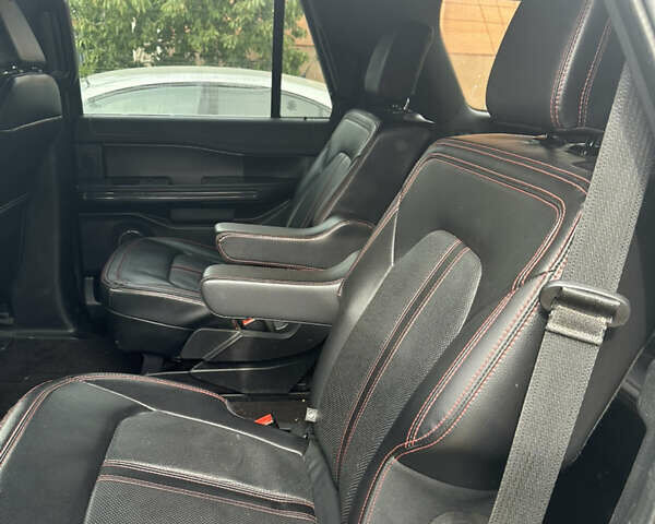 Чорний Форд Экспедиція, об'ємом двигуна 3.5 л та пробігом 140 тис. км за 39999 $, фото 12 на Automoto.ua